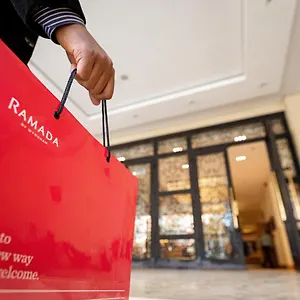 Ramada Addis, **** Addis-Abeba